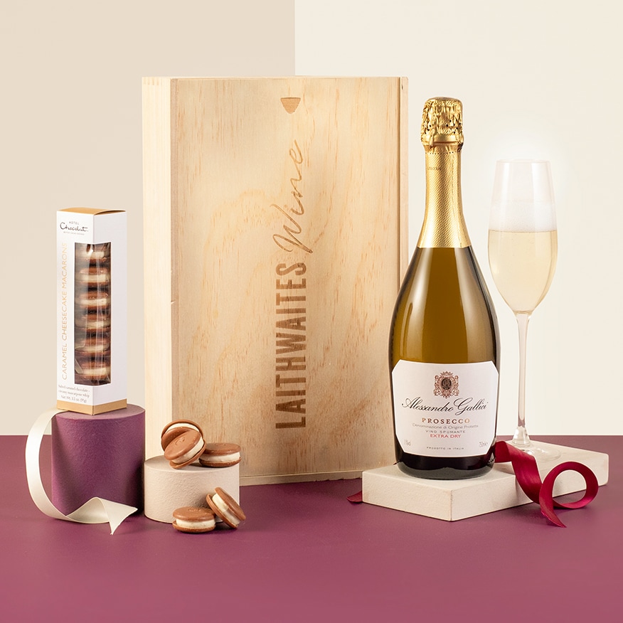 Hotel Chocolat Salted Caramel Macaroons & Prosecco in wood GIFTX24 